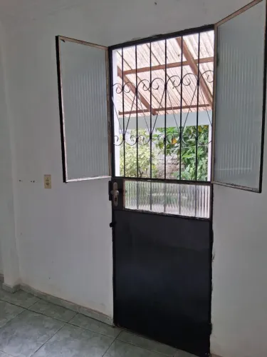 Alugo uma linda ? no Centro 