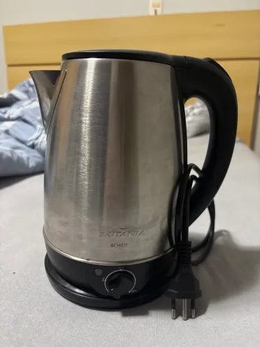 Chaleira elétrica Britânia BCH07I