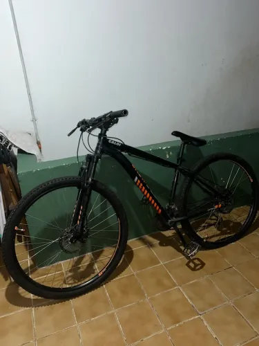 VENDO ARO 29 CALOI 