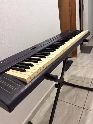 Piano Digital / Stage Piano Kurzweil SP76 de Alta Performance
