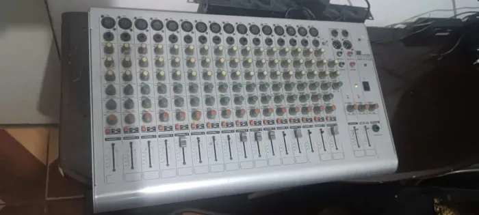 MESA DE SOM AUDIMAX / SMX16 PLUS - 16 CANAIS