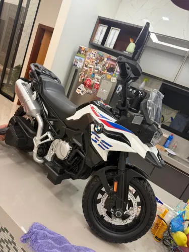 MOTO ELÉTRICA INFANTIL BMW GS 1250 - 12V