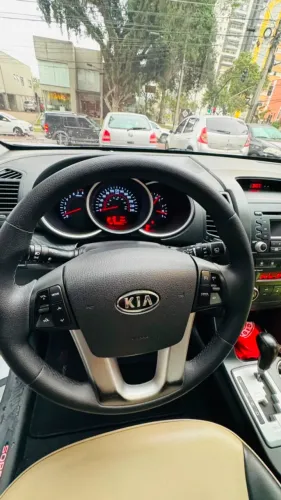 Kia Motors Sorento 3.5 V6 24V 278cv 4X2 Aut. 2011