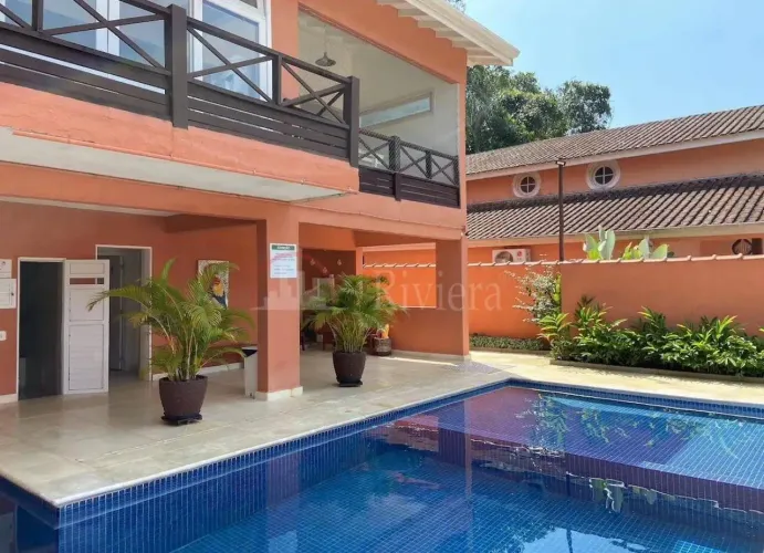 Casa a venda em Condomínio na praia de Camburizinho