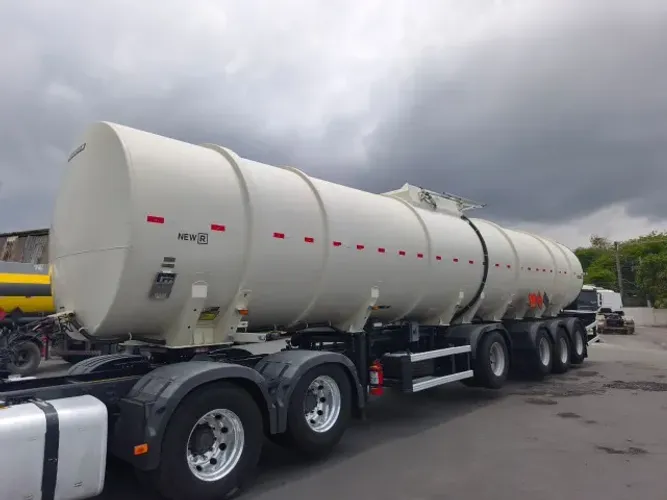 Carreta Tanque 4 eixos RANDON 2024 - Aço Carbono - Combustível - (Bottom)