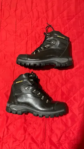 Bota Coturno de couro - NOVA