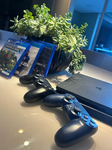 PlayStation PS4 Slim 1TB