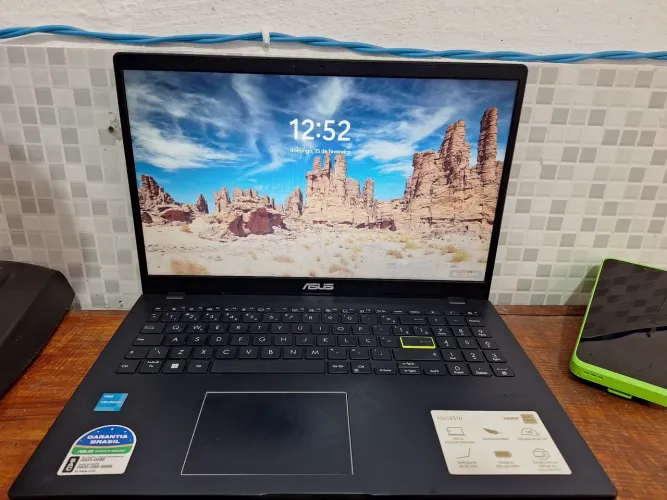 Notbook asus novo 4 meses de uso! 