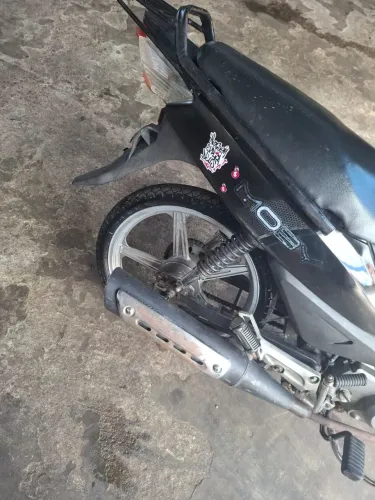 Vendo uma traxx Moby