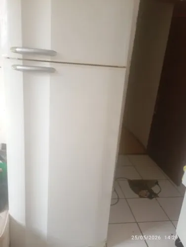 Geladeira com defeito