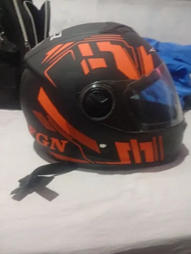 Capacete