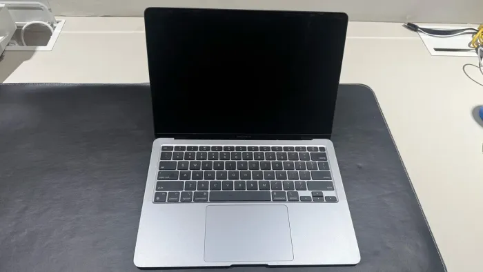 MacBook Air M1 2020 (A2337) - Tela sem imagem