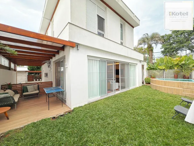 Casa em Condominio Fechado, 3 suites, 2 garagens, infra estrutura completa