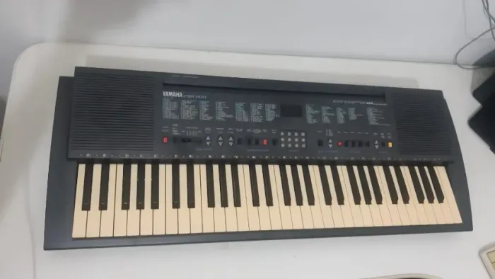 Teclado Yamaha PSR-200