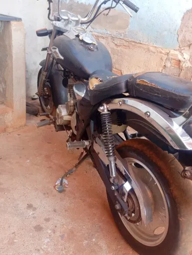 Vende-se moto