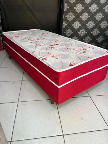 Cama de solteiro de espuma alta