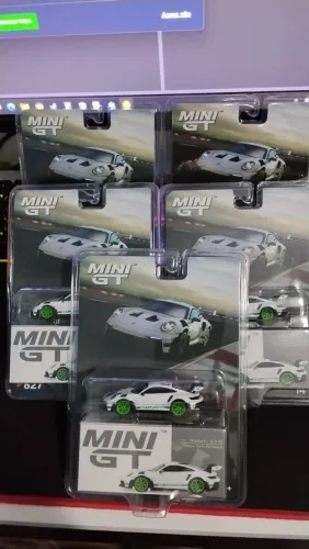 Porsche 911 Mini GT 827