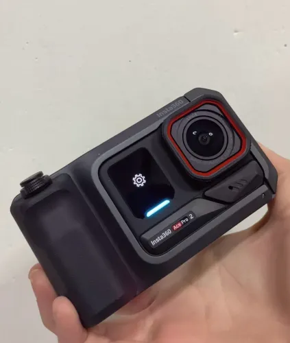 Câmera Insta360 Ace Pro 2 Kit Videography Bundle Limited Edi Preto