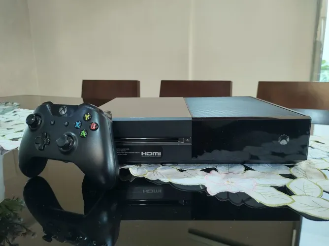 XBOX ONE FAT 512 GB- NÃO ACEITO TROCA 