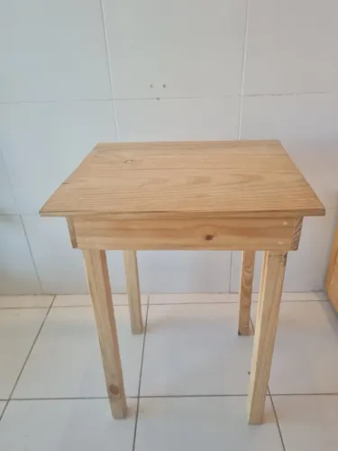 MESA DE PINO