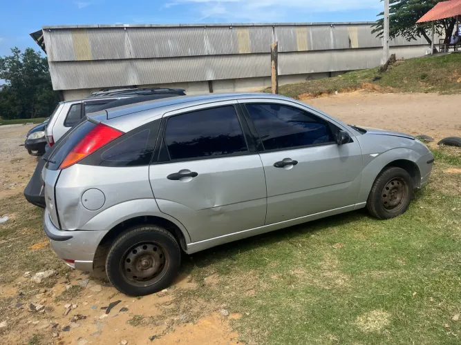 Ford Focus 1.6 S/se/se Plus Flex 8v/16v 5P 2004