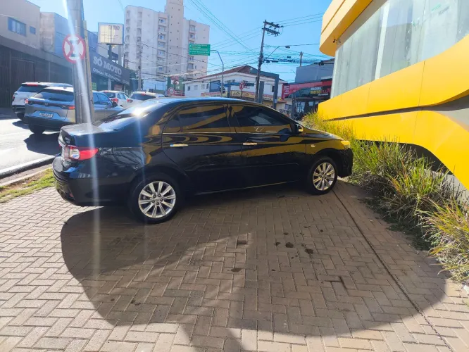 Toyota Corolla Altis 2.0 Flex 16V Aut. 2014