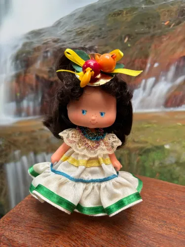 Boneca moranguinho brasileirinha