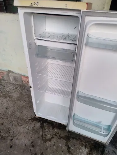 Geladeira 1 Porta Branca - Funcionando Perfeitamente / Ideal para Casa ou Edícula