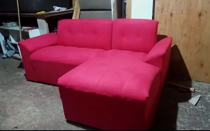 LINDO SOFÁ, CHAISE, 2 METROS COR VERMELHO, NOVO DE FÁBRICA, COM SUA ENTREGA!!!!!!