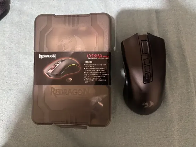 - Mouse Gamer Redragon Cobra Pro, RGB, 16000 DPI, 8 Botões, Wireless, Preto - M711-PRO