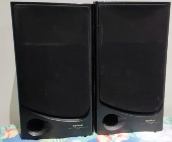 Caixas Acústicas Gradiente W-21 - Usadas 