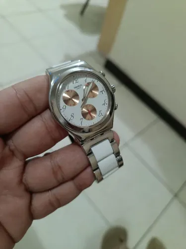 Swatch Mostrador Branco Feminino