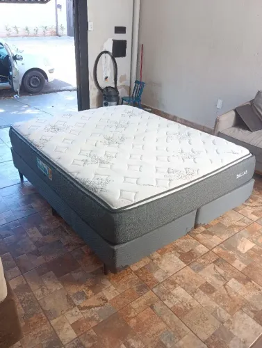 OPORTUNIDADE!!! Linda Cama Box Queen Size Dallas