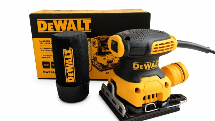 Lixadeira Orbital DeWALT DWE6411