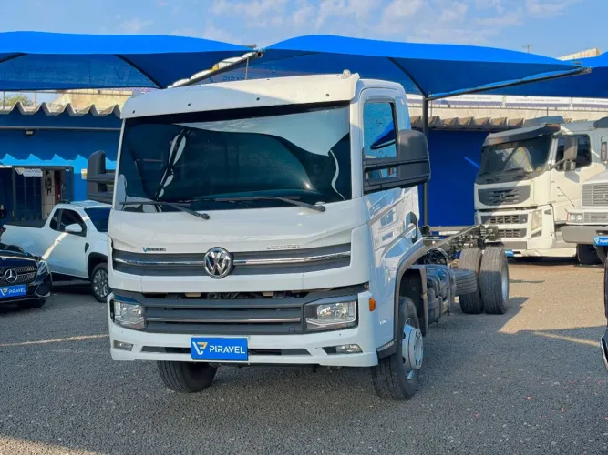 11-180 Delivery DRC 4X2 AUTOMATICO