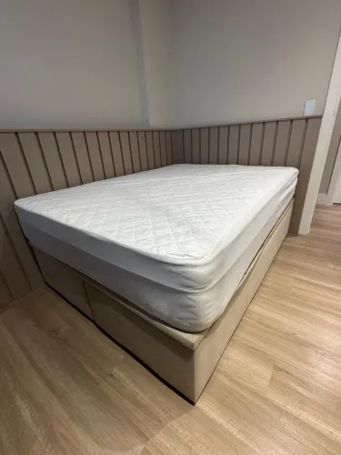 Cama Box Baú Casal Ortobom 138x188 + Colchão de Molas - Excelente Estado