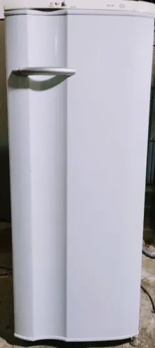 Cadeira de uma porta apenas r$ 550 Electrolux sem defeito