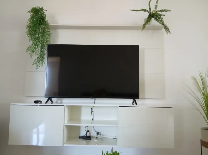Hack com painel para tv