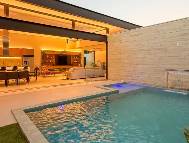 Casa em Condomínio Damha VI com 3 Suites e acabamento diferenciado