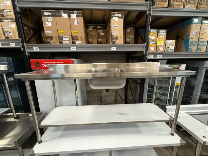 MESA 1900x600x900MM COM 1 CUBA 500x400x250MM E PRATELEIRA INFERIOR