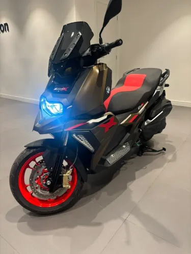 C 400X - Apenas 180km Rodados