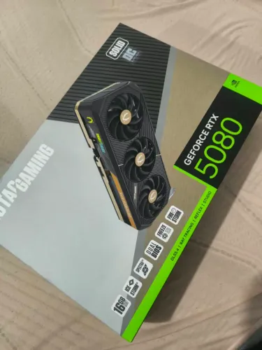 Vendo RTX 5080 ZOTAC Gaming 16GB