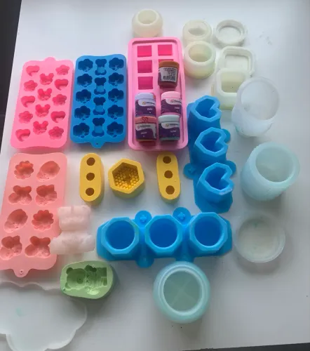 Vendo kit silicone para velas, gesso, sabonete.. 