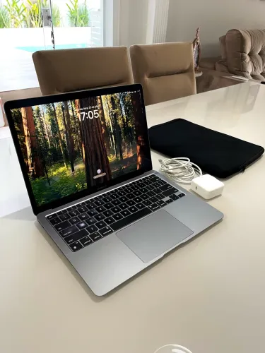 MacBook Air M1