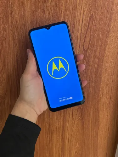 Smartphone Motorola One Fusion Verde Esmeralda - 4 Câmeras (48MP) e Bateria de 5000mAh