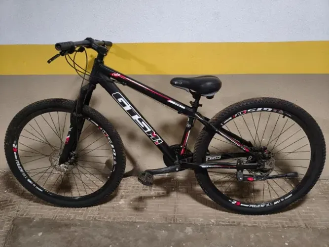 Bicicleta GTSM1 Novíssima