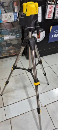 Lazer com tripé 5 linhas na cor verde