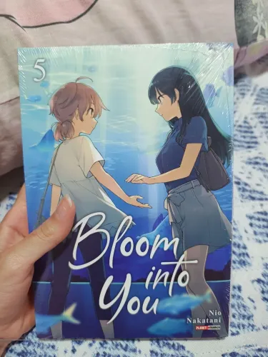 Bloom into you vol 5 mangá yuri