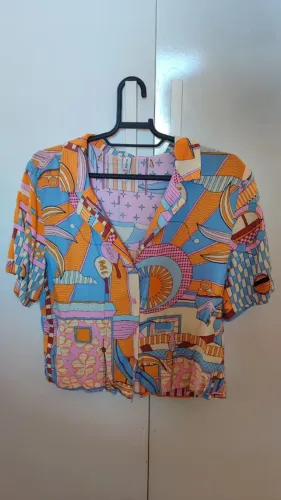 Camisa Cropped Samba com Botões Feminina