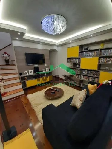 Sobrado com Suíte, Closet e Área Gourmet | 178m² | 2 Vagas | Pronto para Morar